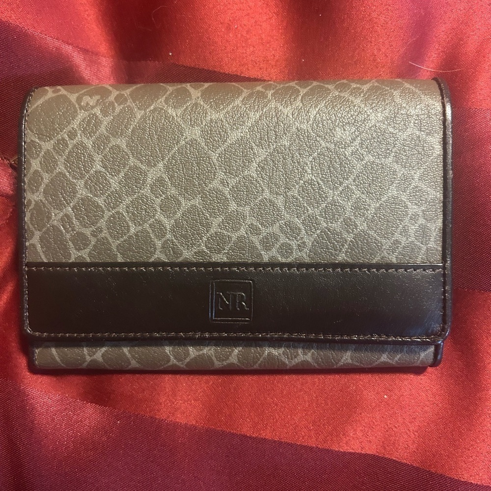 Nina ricci  maroquionerie tri fold wallet